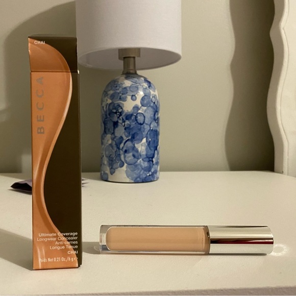 Becca ultimate coverage concealer - chai NWT - Picture 2 of 2